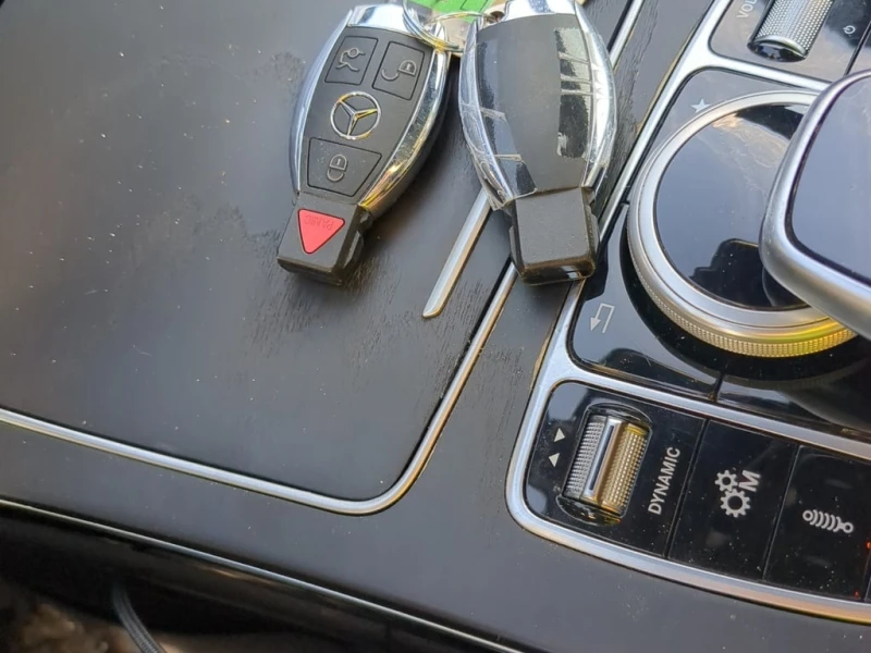 Mercedes-Benz C 43 AMG / 360 / BURMESTER / PANO / ПАМЕТИ /ПОДГРЕВИ/CARFAX, снимка 9 - Автомобили и джипове - 53342608