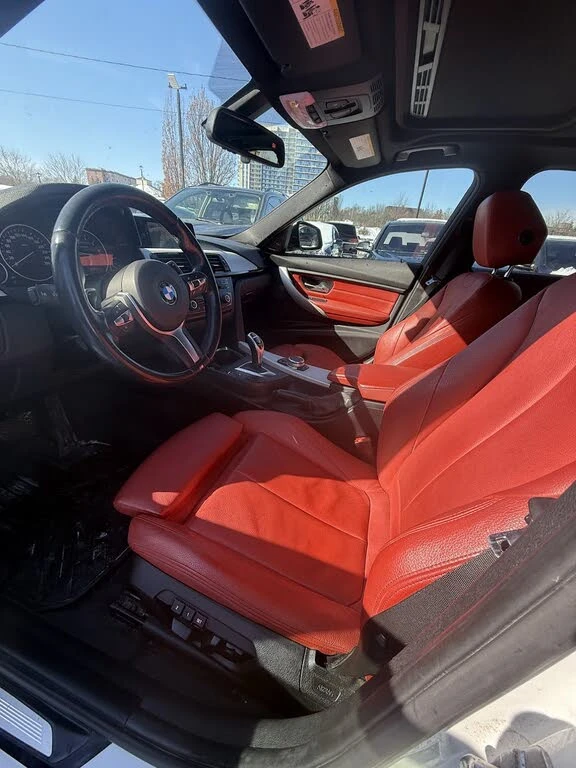 BMW 335 xDrive* Sedan* AвтоКредит* (ЦЕНА ДО БГ), снимка 10 - Автомобили и джипове - 53750368