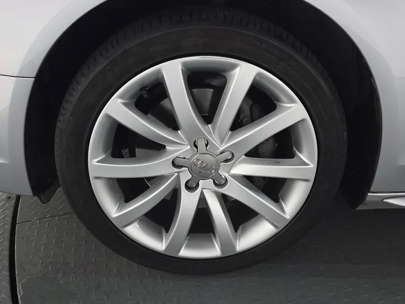 Audi A4 2.0 TFSI Quattro, снимка 5 - Автомобили и джипове - 54143644