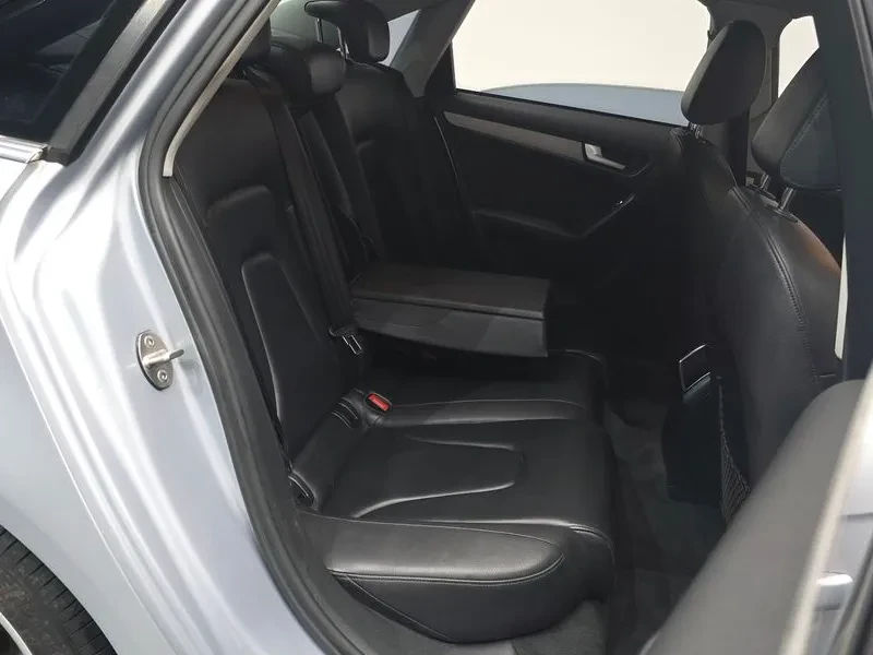 Audi A4 2.0 TFSI Quattro, снимка 12 - Автомобили и джипове - 54143644