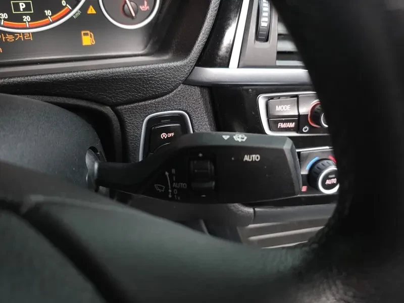 BMW 320 d, снимка 9 - Автомобили и джипове - 54592560