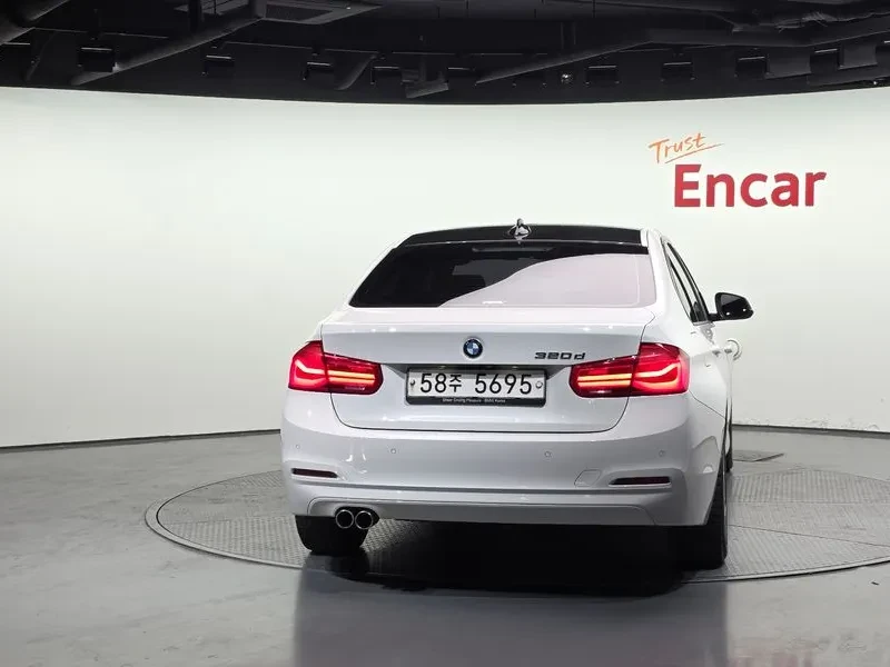 BMW 320 d, снимка 4 - Автомобили и джипове - 54592560