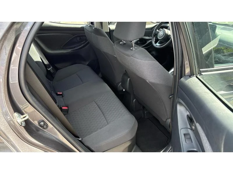 Toyota Yaris 1.5HSD TEAM D, снимка 7 - Автомобили и джипове - 54750451