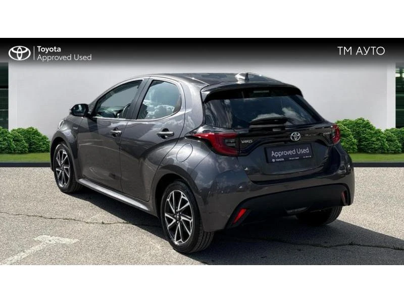 Toyota Yaris 1.5HSD TEAM D, снимка 2 - Автомобили и джипове - 54750451