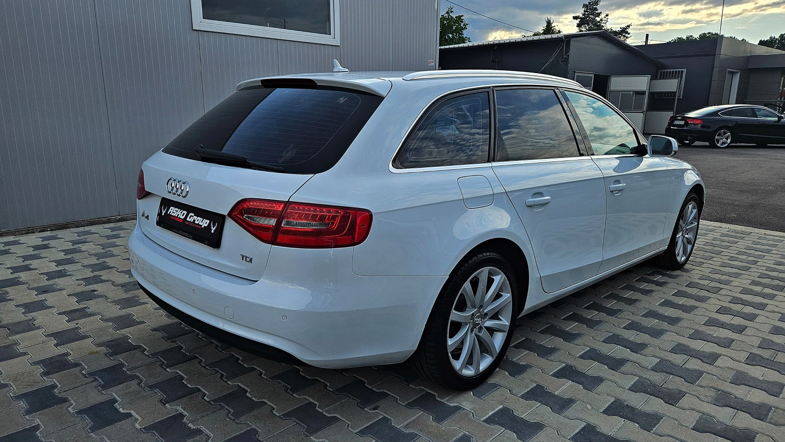 Audi A4 S-LINE/2.0TDI/NAVIGATION/START-STOP/F1 - изображение 5