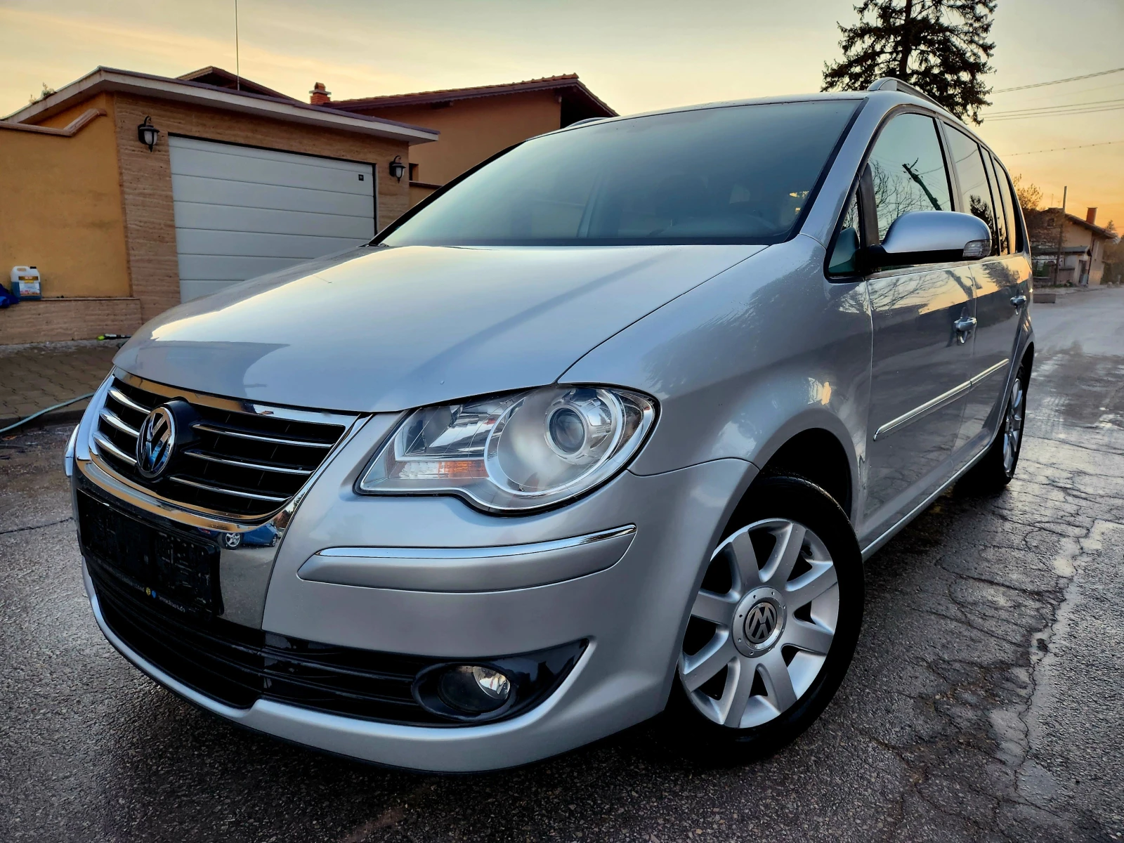 VW Touran 2.0 TDI Германия Клима 1-Соб. Темпомат 7-места BMM - [1] 