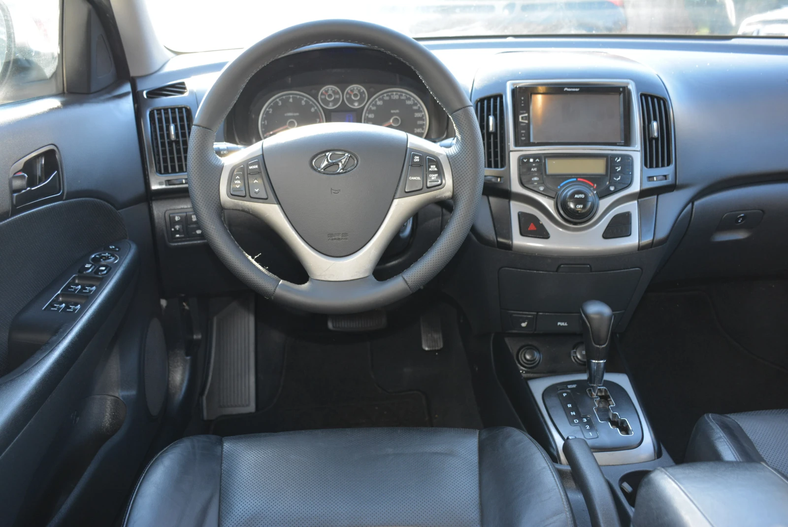 Hyundai I30 2.0-РЕГИСТРИРАНА | Mobile.bg — изображение 12