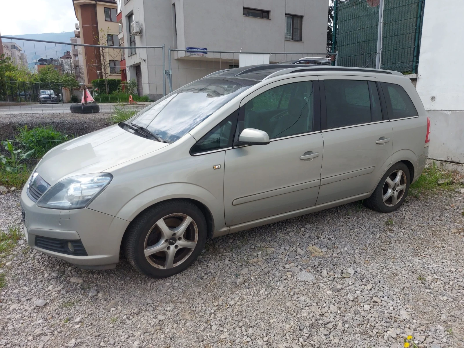 Opel Zafira  - изображение 2