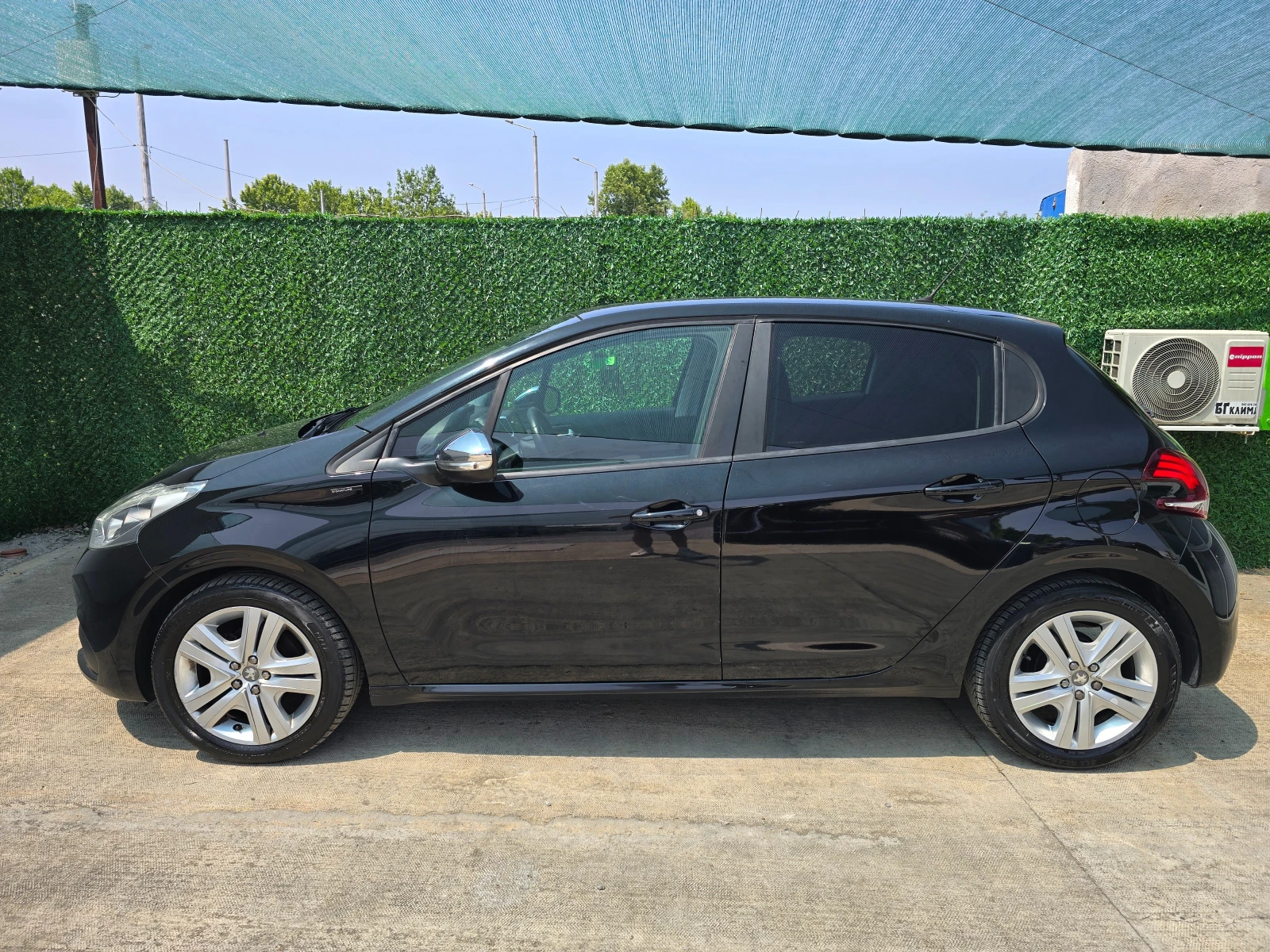 Peugeot 208 73000км - изображение 2