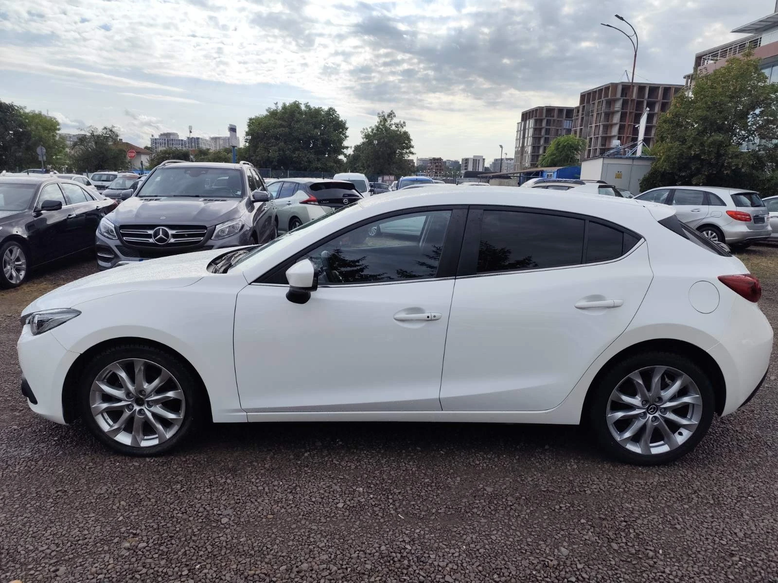 Mazda 3 2.2 D SKYACTIVE - изображение 3
