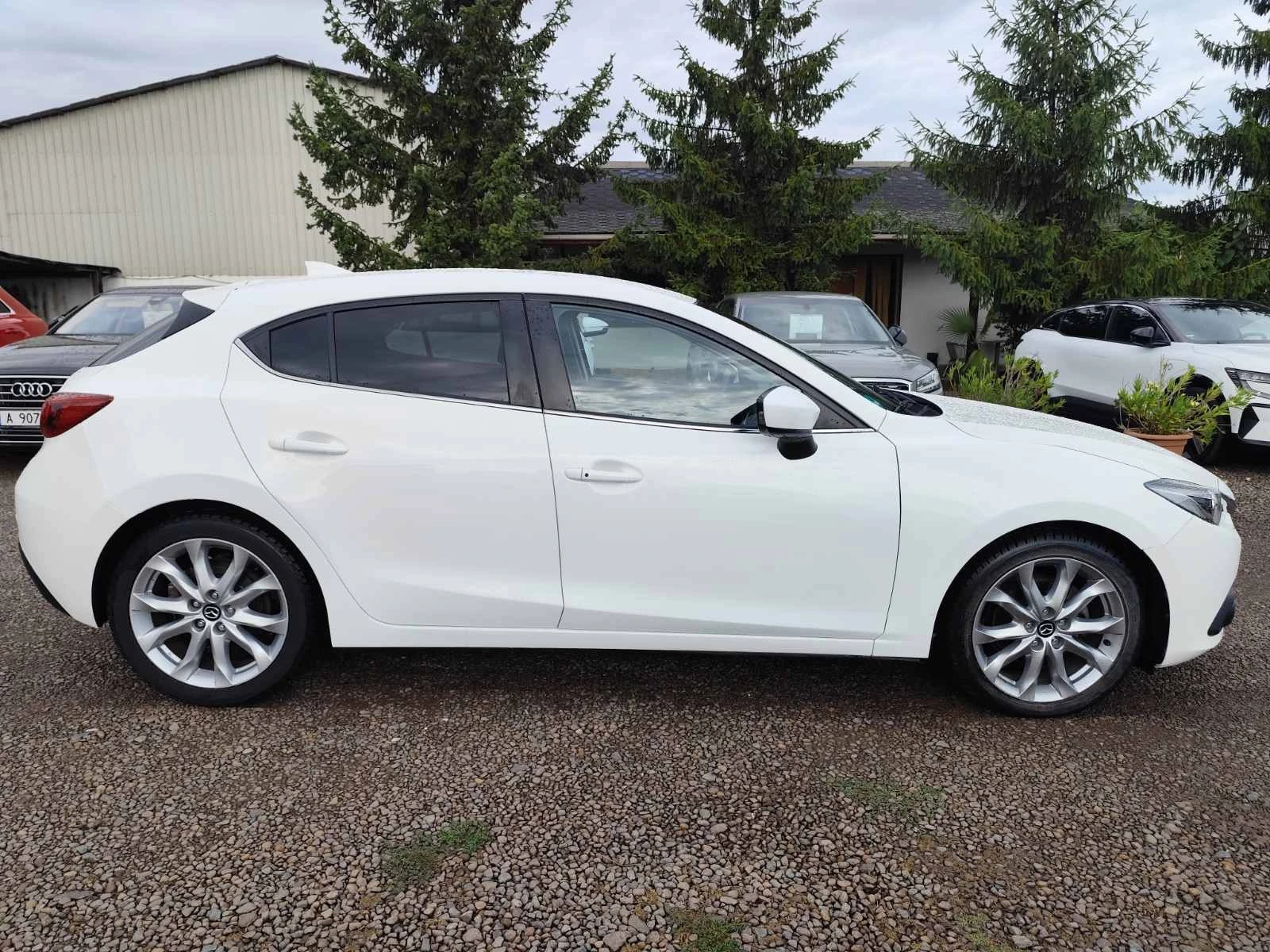 Mazda 3 2.2 D SKYACTIVE - изображение 8