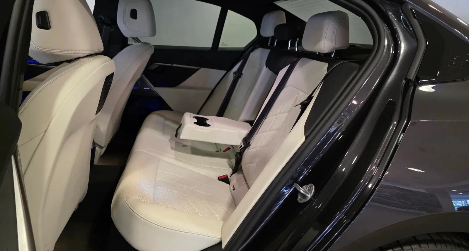 BMW i5 M eDrive  | Mobile.bg   7