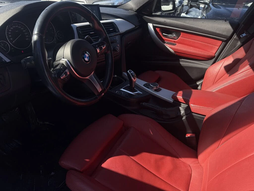 BMW 335 xDrive* Sedan* AвтоКредит* (ЦЕНА ДО БГ), снимка 9 - Автомобили и джипове - 53750368