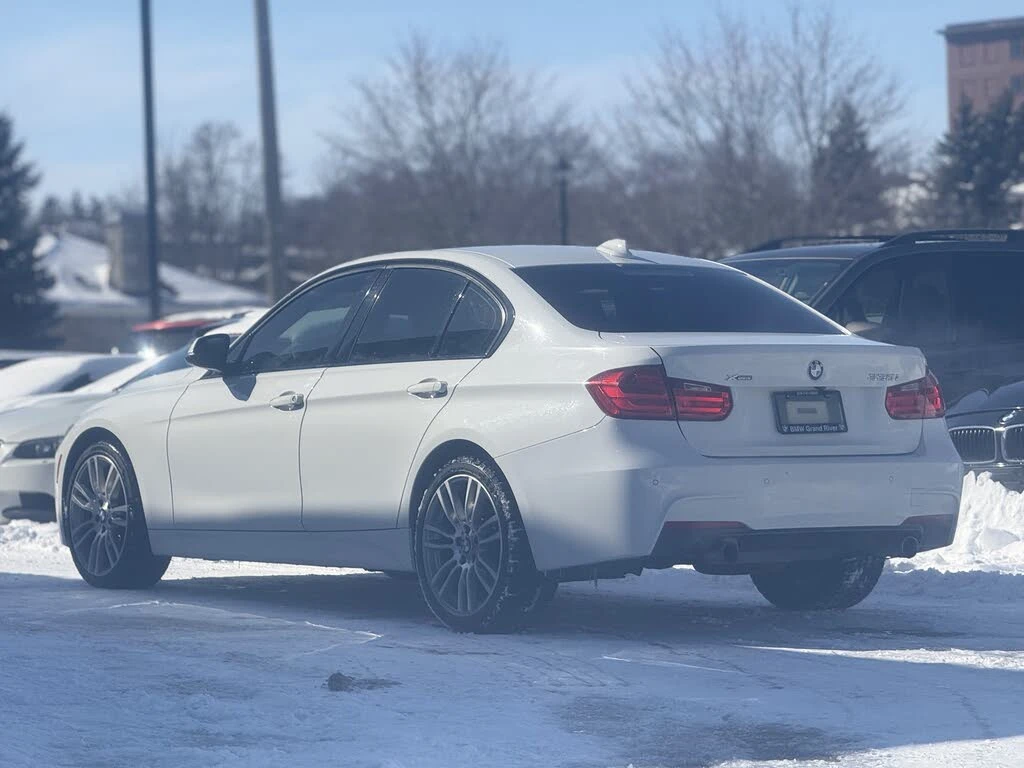 BMW 335 xDrive* Sedan* AвтоКредит* (ЦЕНА ДО БГ), снимка 5 - Автомобили и джипове - 53750368