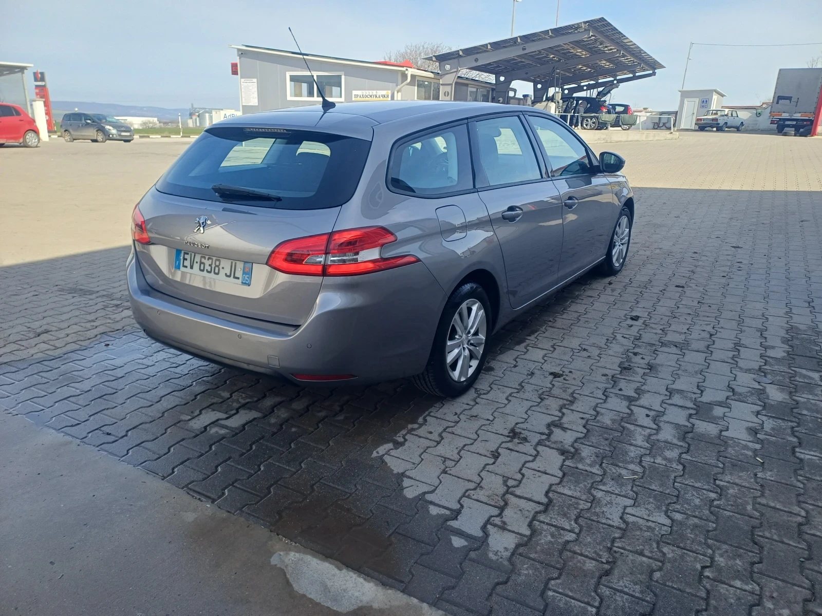 Peugeot 308 1.6 Hdi FACELIFT, снимка 5 - Автомобили и джипове - 53778750