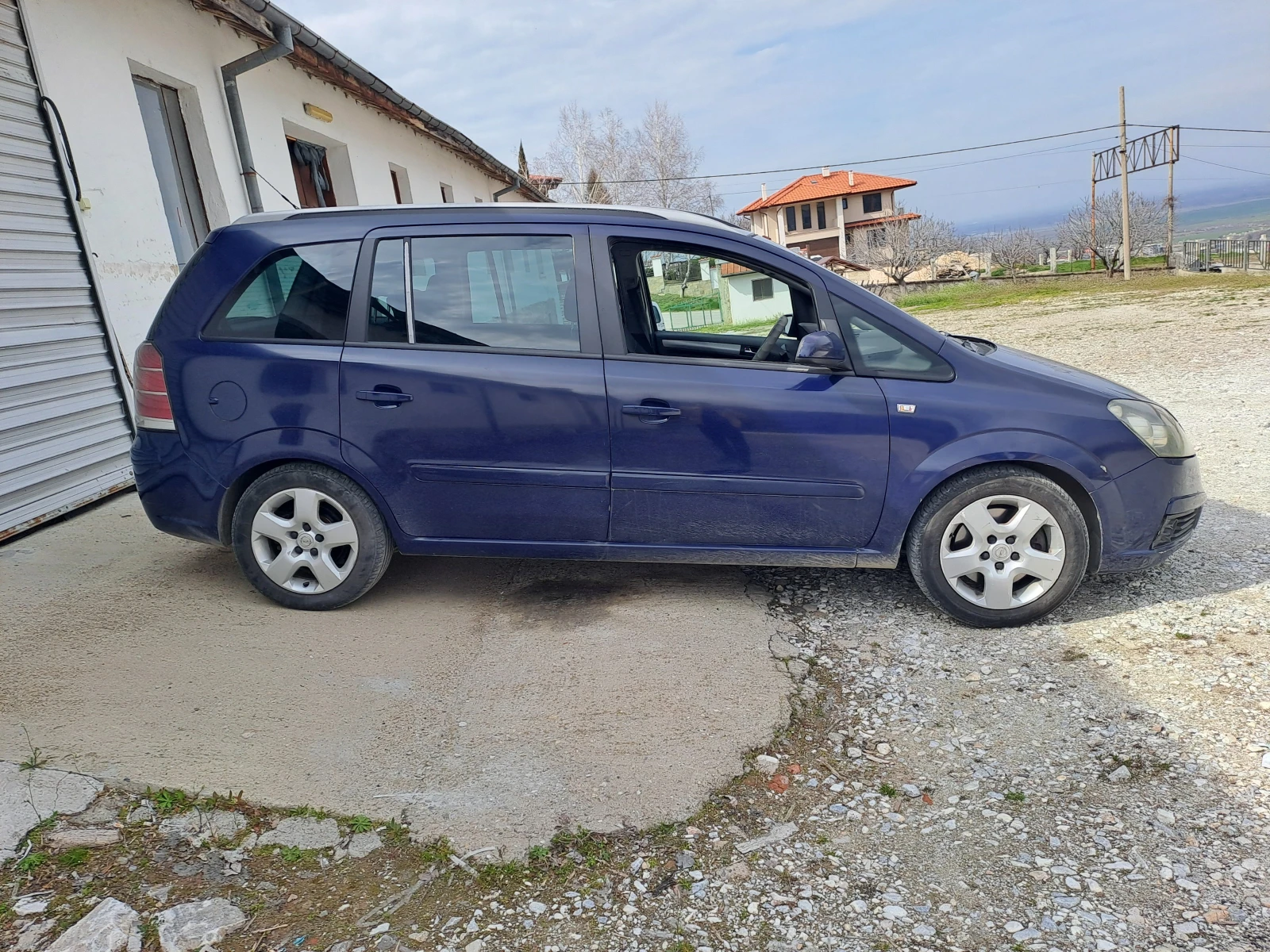 Opel Zafira B 1.9 CDTI НОВ СЪЕДНИТЕЛ/ОБСЛУЖЕНА/КЛИМАТИК, снимка 8 - Автомобили и джипове - 53986408