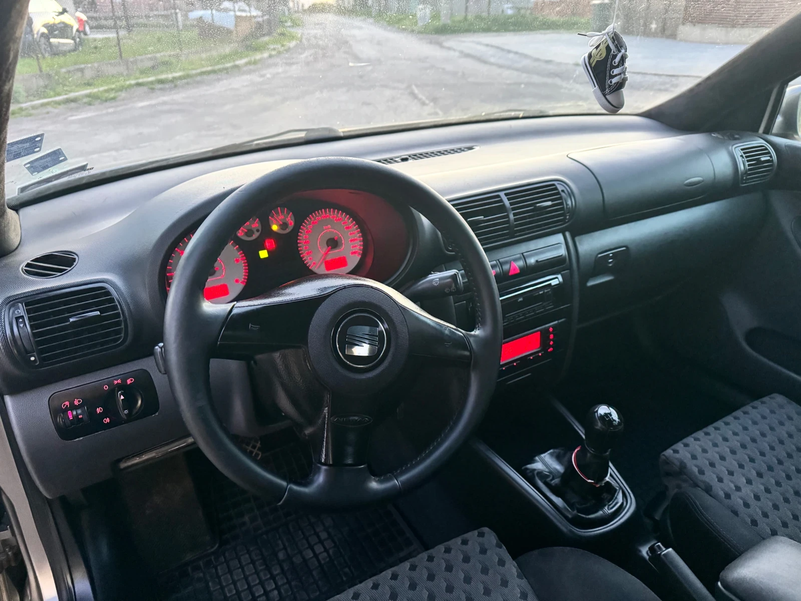 Seat Leon 1.9 TDI 150, снимка 8 - Автомобили и джипове - 54233831