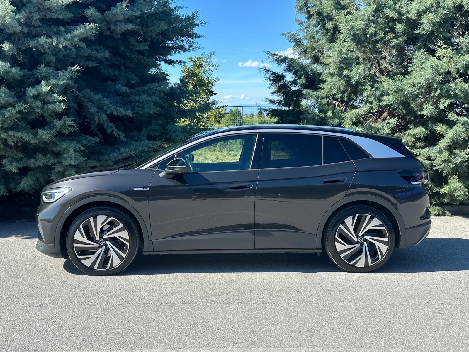 VW ID.4 PRO 1St MAX/MATRIX/PANO/HEAD UP/360/Keyless/МАСАЖ, снимка 8 - Автомобили и джипове - 54714907