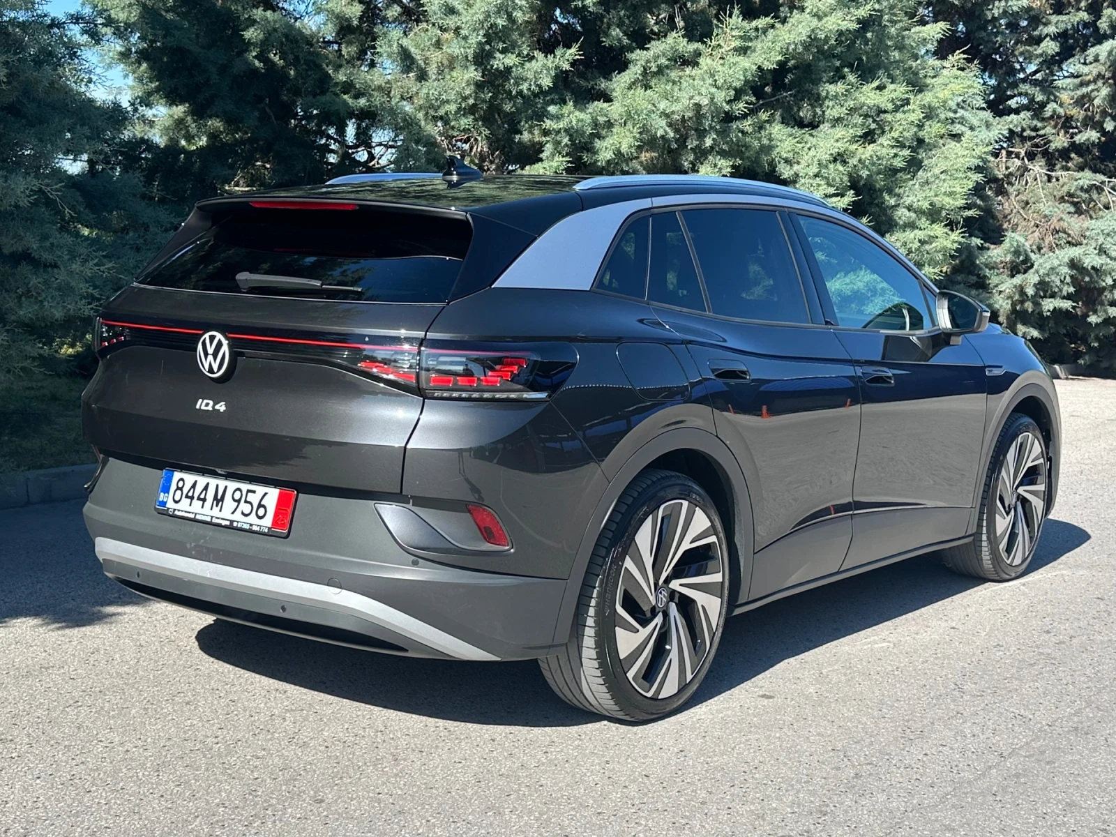 VW ID.4 PRO 1St MAX/MATRIX/PANO/HEAD UP/360/Keyless/МАСАЖ, снимка 5 - Автомобили и джипове - 54714907