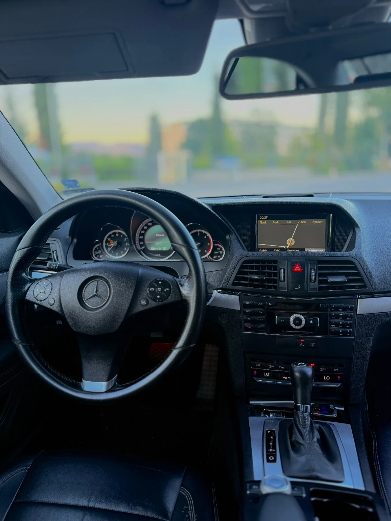 Mercedes-Benz E 350, снимка 10 - Автомобили и джипове - 55179889