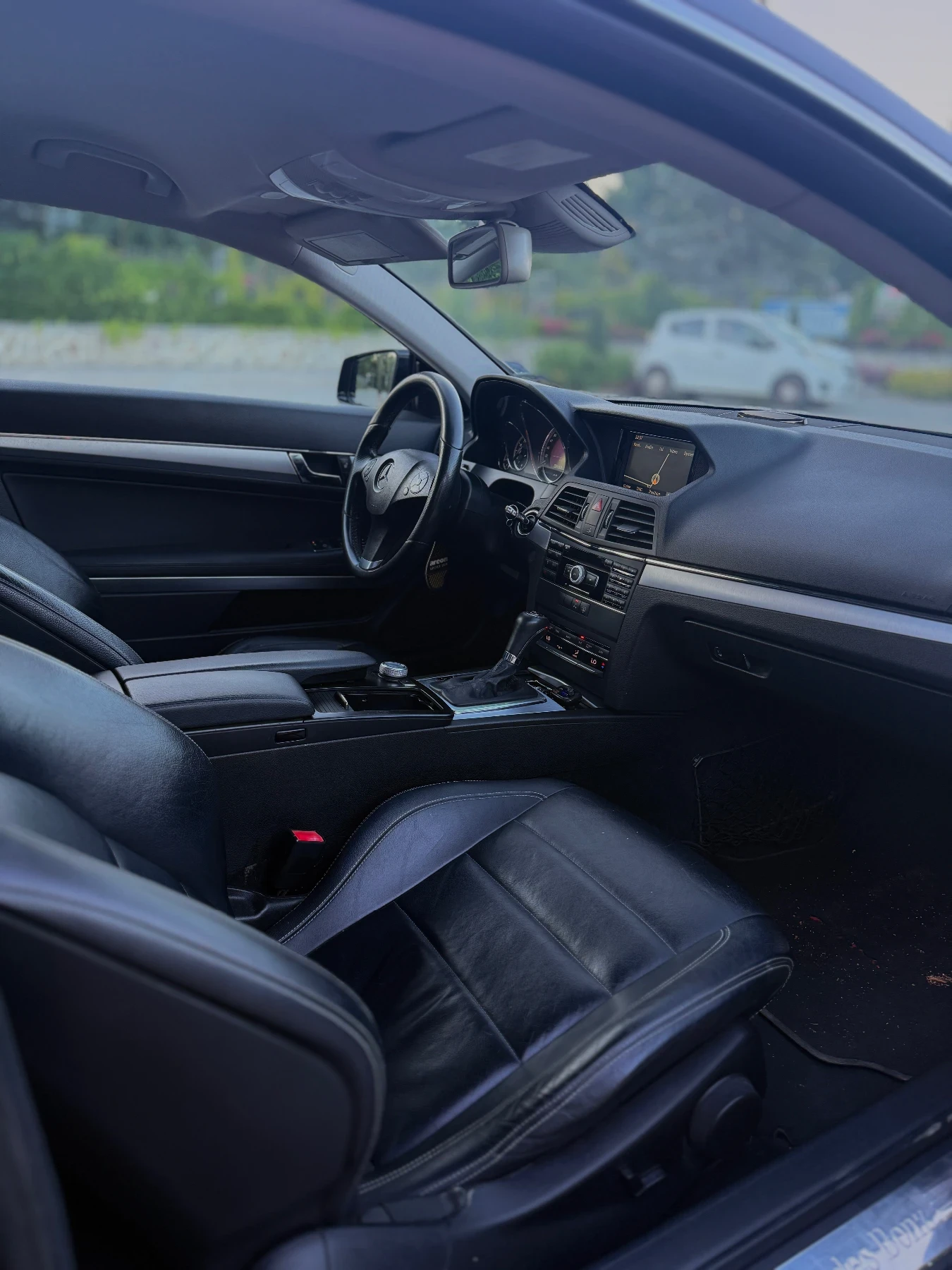 Mercedes-Benz E 350, снимка 8 - Автомобили и джипове - 55179889