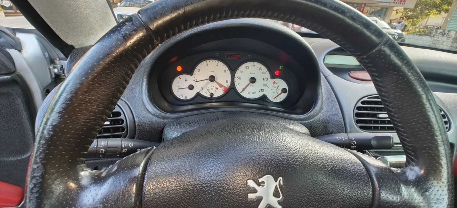 Peugeot 206 CC 1.6i , снимка 9 - Автомобили и джипове - 55227633