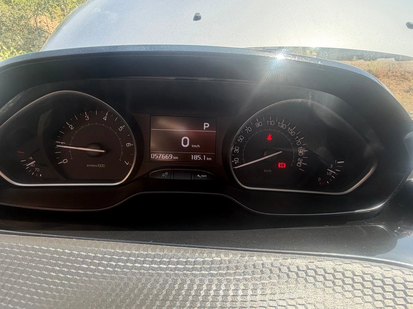 Peugeot 208 AUTOMATIC KTEO COC 2019г!!!, снимка 13 - Автомобили и джипове - 55641412