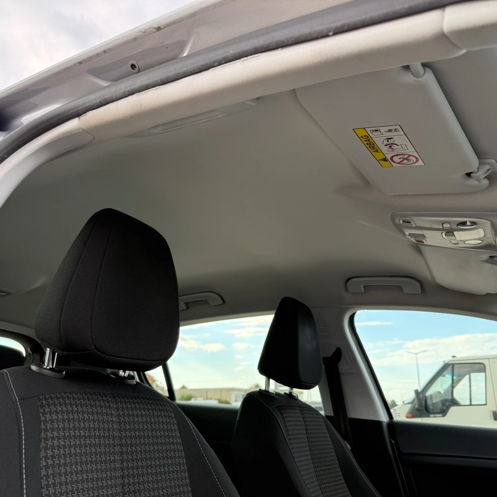 Peugeot 308 1.5 Blue-HDI * Active, снимка 14 - Автомобили и джипове - 56099653