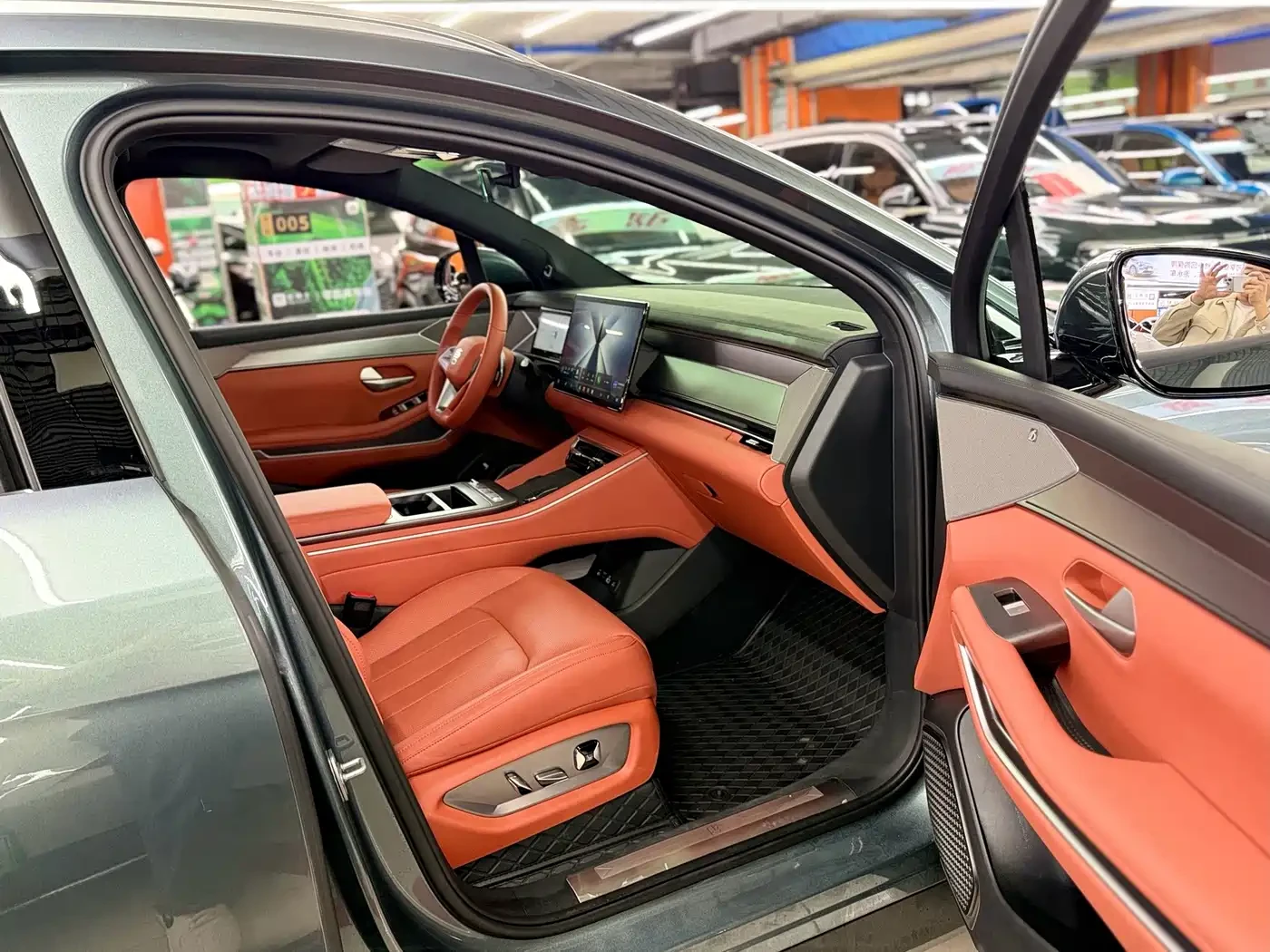 BYD Tang L 2025 EV 670KM LiDAR Flagship | Mobile.bg � ����������� 15