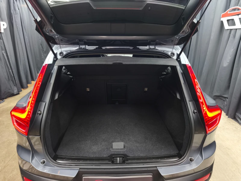 Volvo XC40 2.0d Automatic4WD Euro6D , снимка 10 - Автомобили и джипове - 52134064