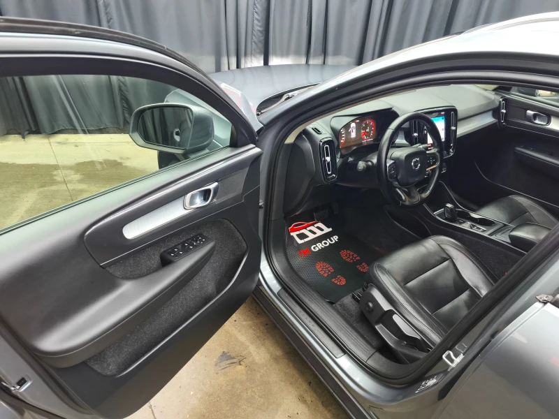 Volvo XC40 2.0d Automatic4WD Euro6D , снимка 7 - Автомобили и джипове - 52134064