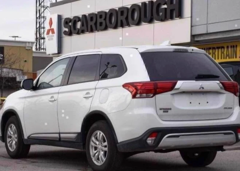 Mitsubishi Outlander ES * * ПОДГРЕВИ * * CARPLAY * * CARFAX * * КРЕДИТ , снимка 3 - Автомобили и джипове - 52854749