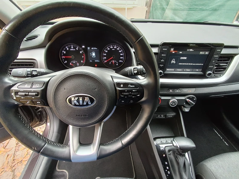 Kia Stonic 1.4 100ксNAVI, снимка 4 - Автомобили и джипове - 53029829