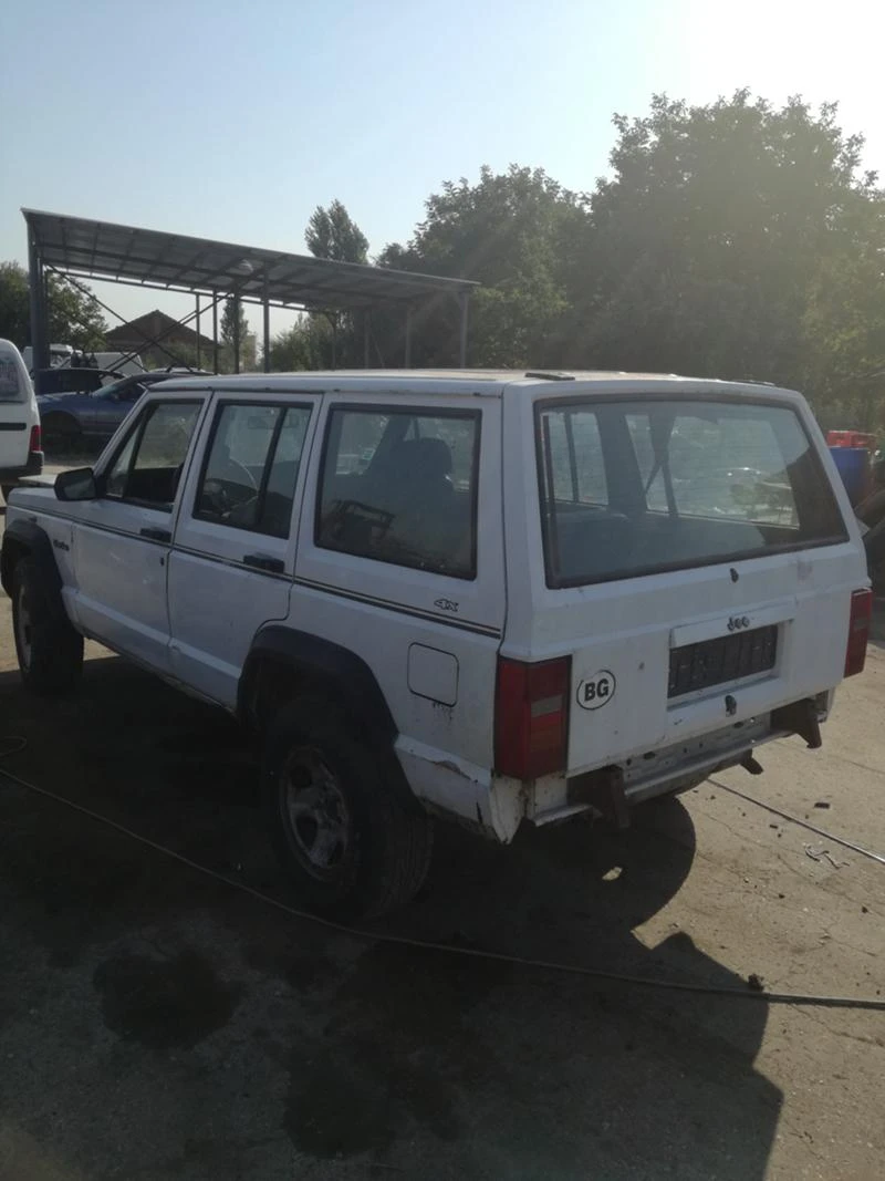 Jeep Cherokee 2.1d 2.5d 2br., снимка 2 - Автомобили и джипове - 45745328