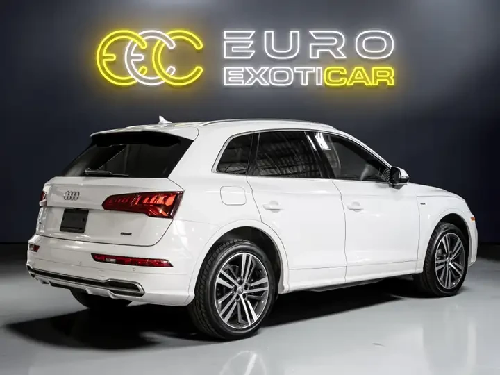 Audi Q5 Titanium Premium Plus * 45 TFSI * CARFAX * , снимка 6 - Автомобили и джипове - 54784643
