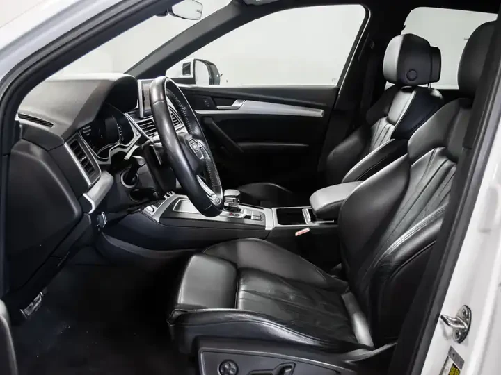 Audi Q5 Titanium Premium Plus * 45 TFSI * CARFAX * , снимка 8 - Автомобили и джипове - 54784643
