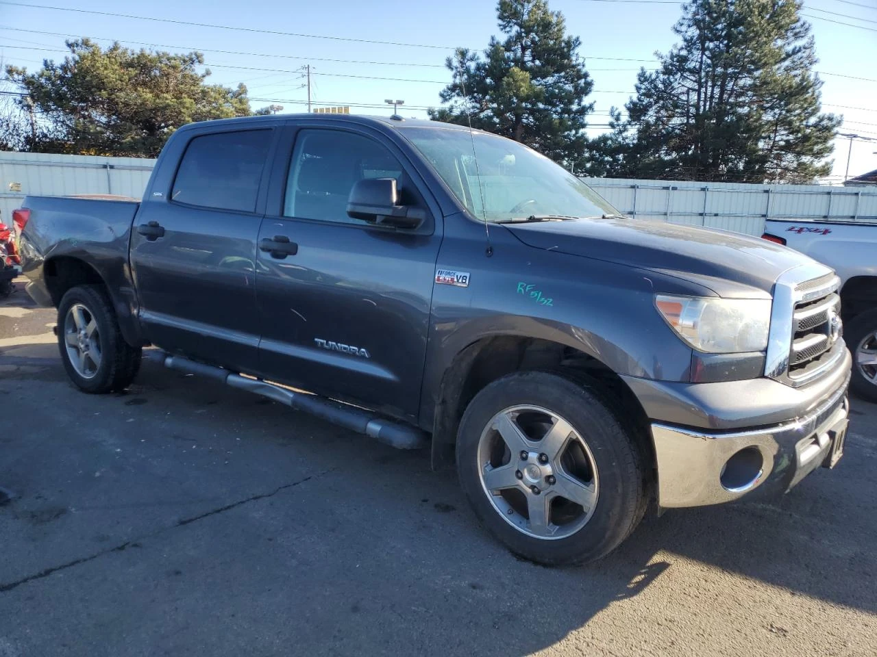 Toyota Tundra DOUBLE CAB SR5 5.7L V8 - изображение 4