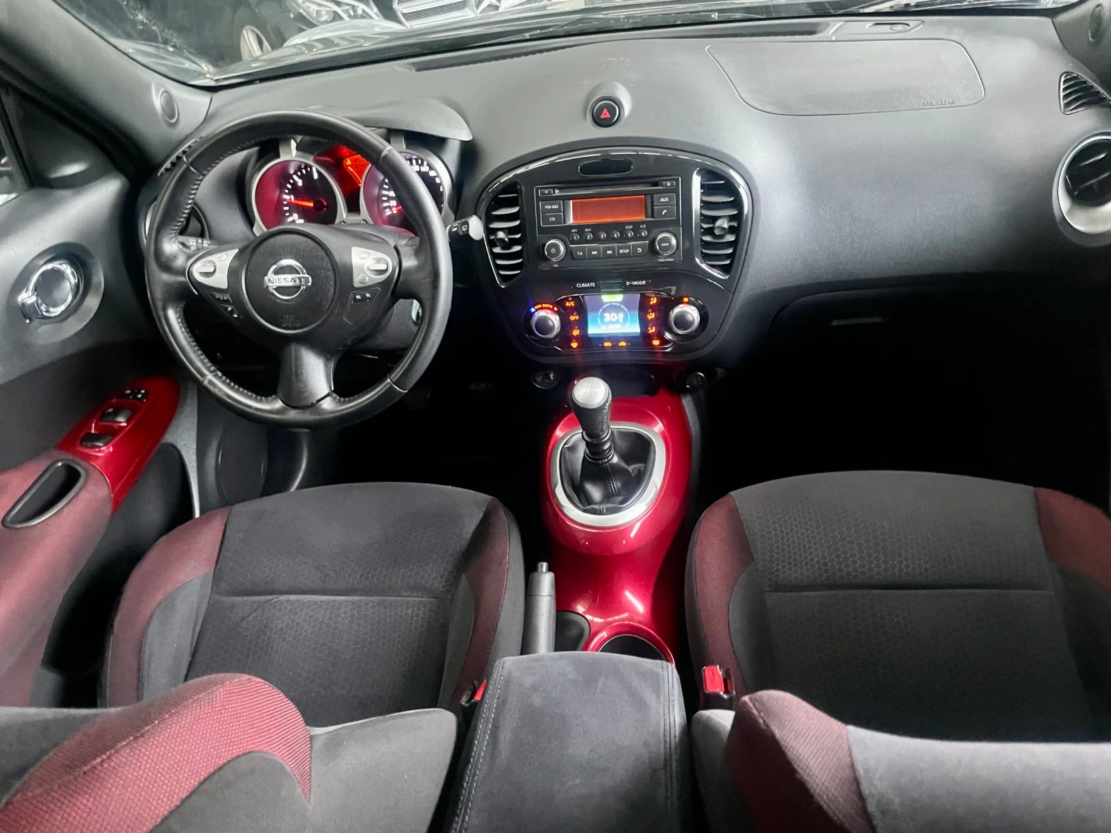 Nissan Juke  1.5 dCi 110кс 6ск PureDrive - изображение 9