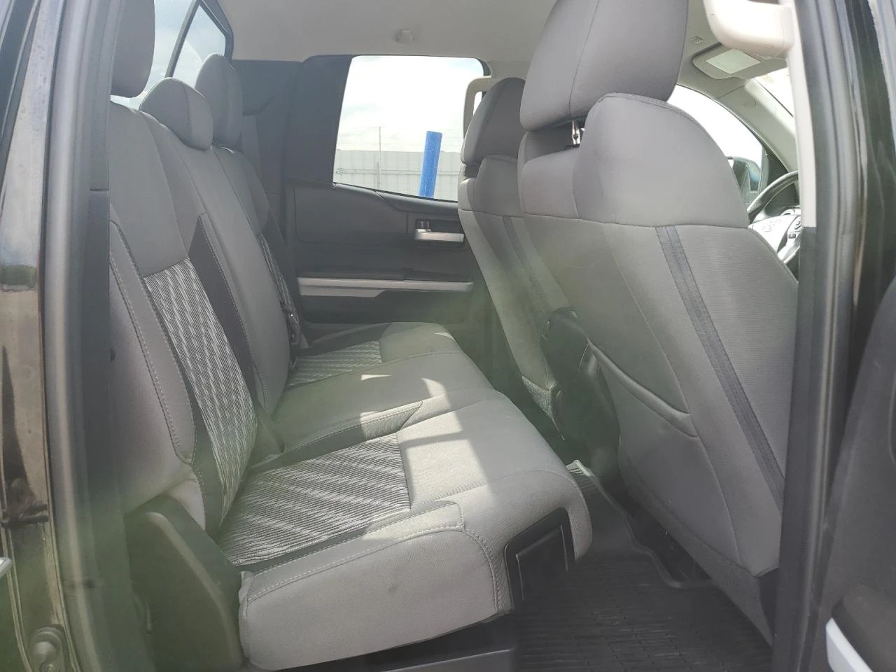 Toyota Tundra DOUBLE CAB SR - изображение 8
