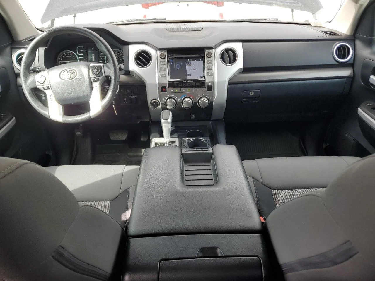 Toyota Tundra DOUBLE CAB SR - изображение 9