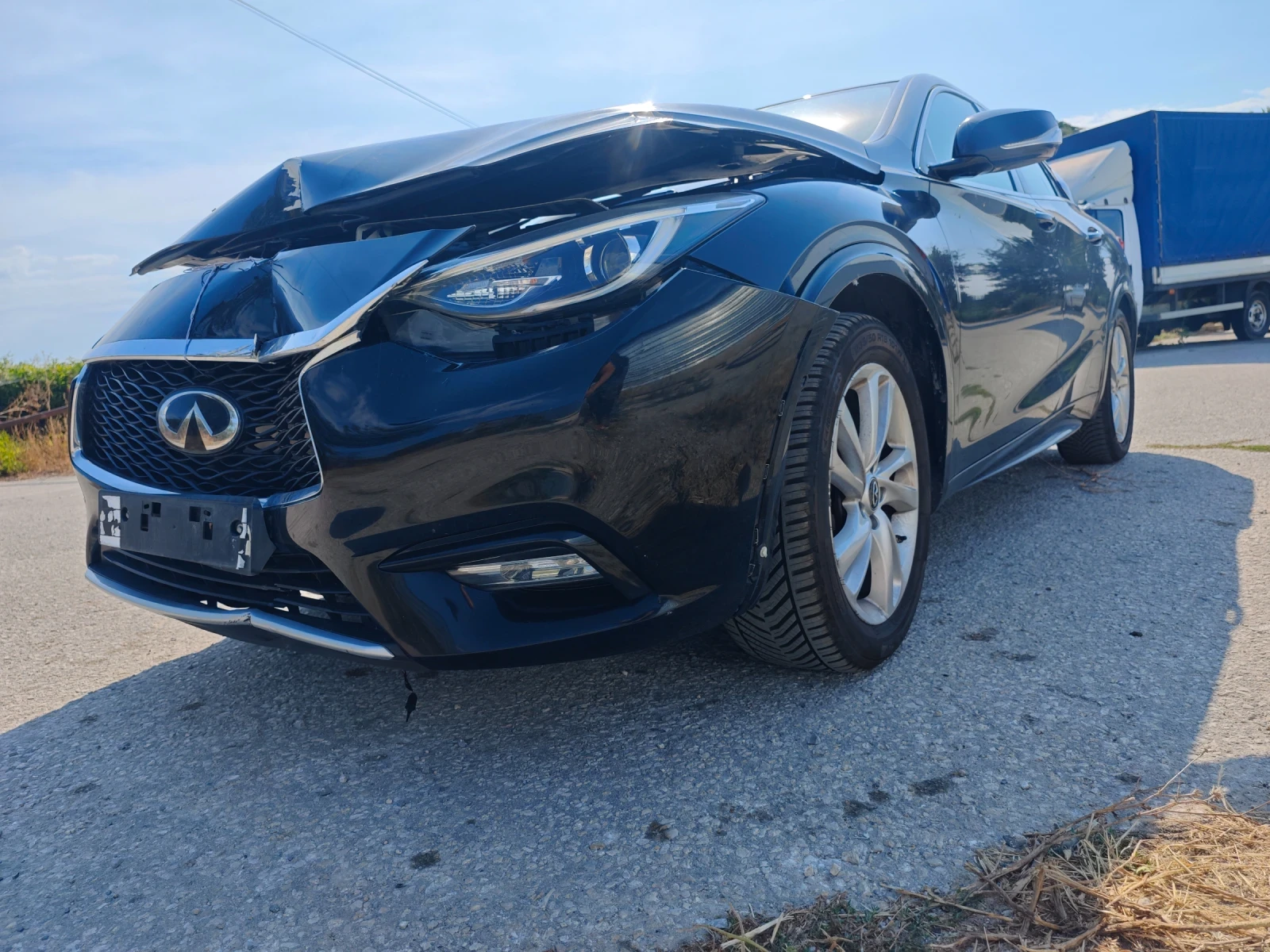 Infiniti Q30  - изображение 8