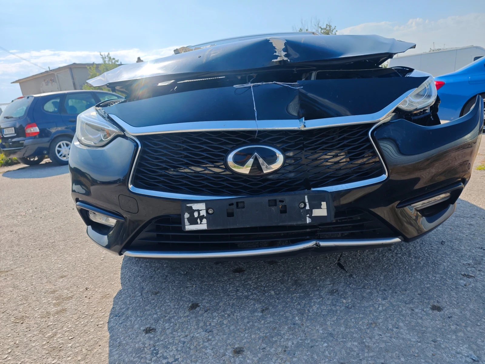 Infiniti Q30  - изображение 7