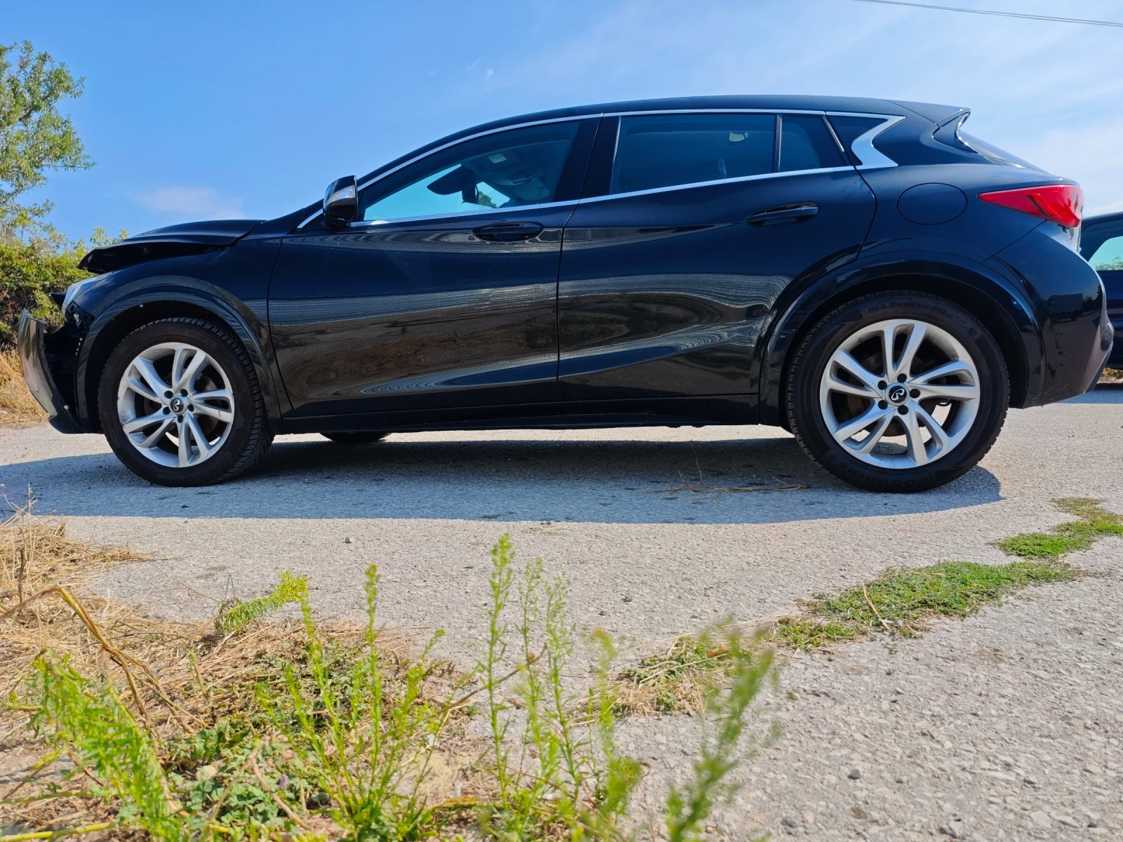 Infiniti Q30  - изображение 9