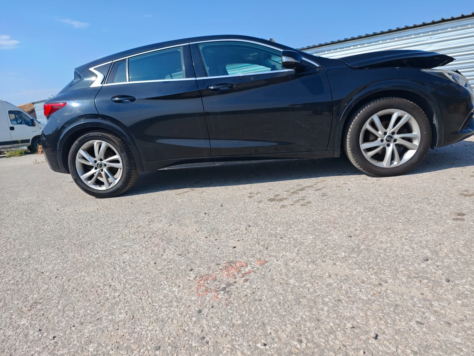 Infiniti Q30  - изображение 10
