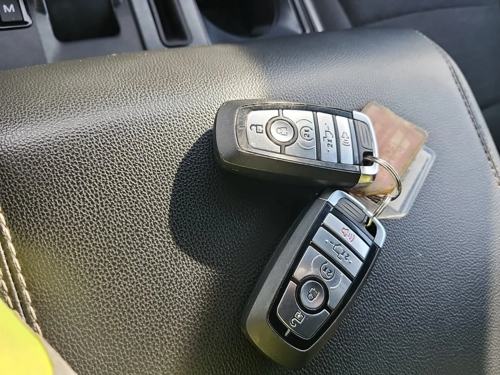 Ford F150 * XLT CREW CAB SHORT BED * CARFAX * ���� �� �� | Mobile.bg � ����������� 13