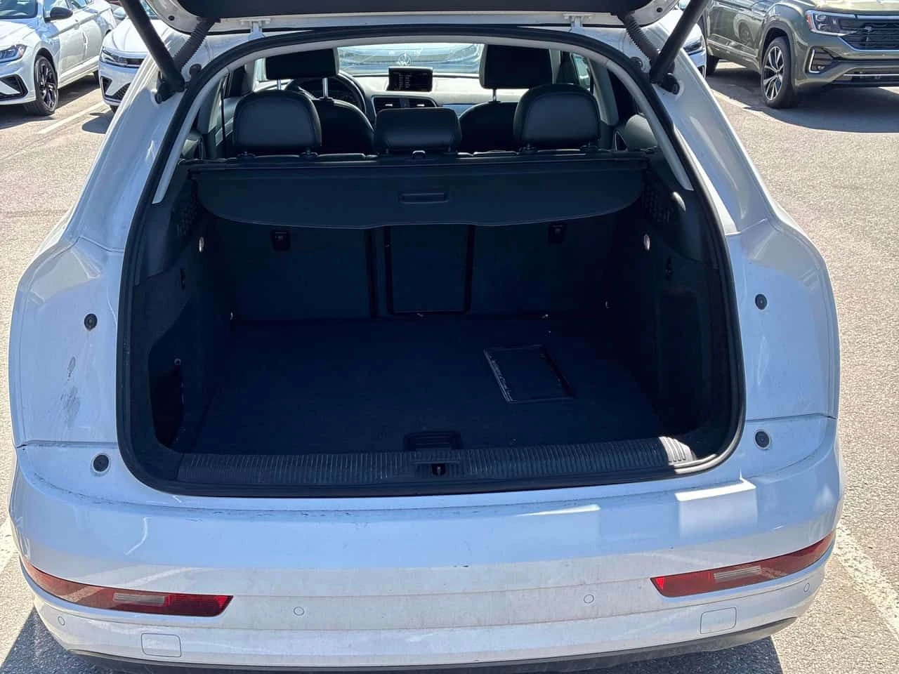 Audi Q3 * Komfort * 2 �����* PANO* KEYLESS* �������*  | Mobile.bg � ����������� 13