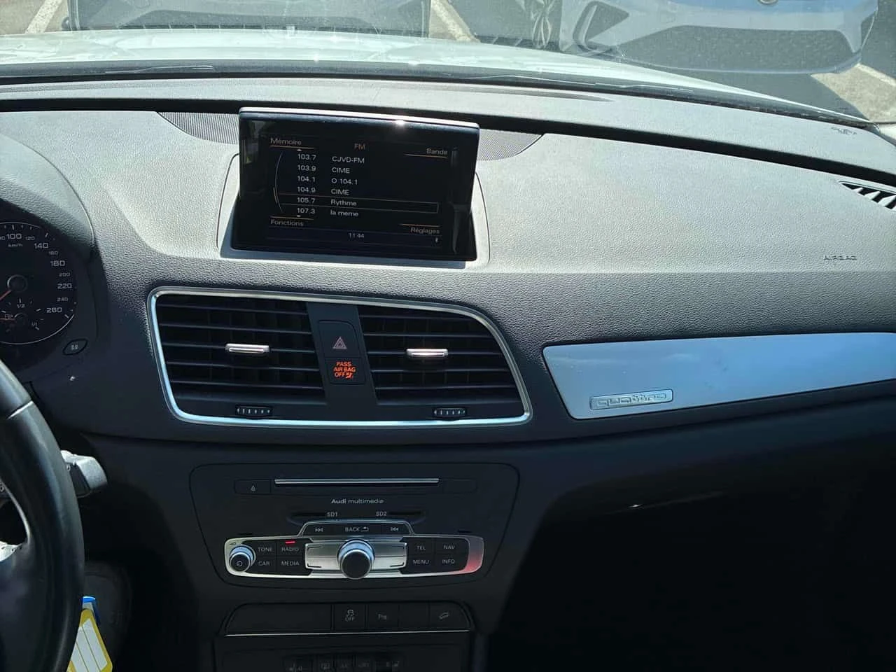 Audi Q3 * Komfort * 2 �����* PANO* KEYLESS* �������*  | Mobile.bg � ����������� 9