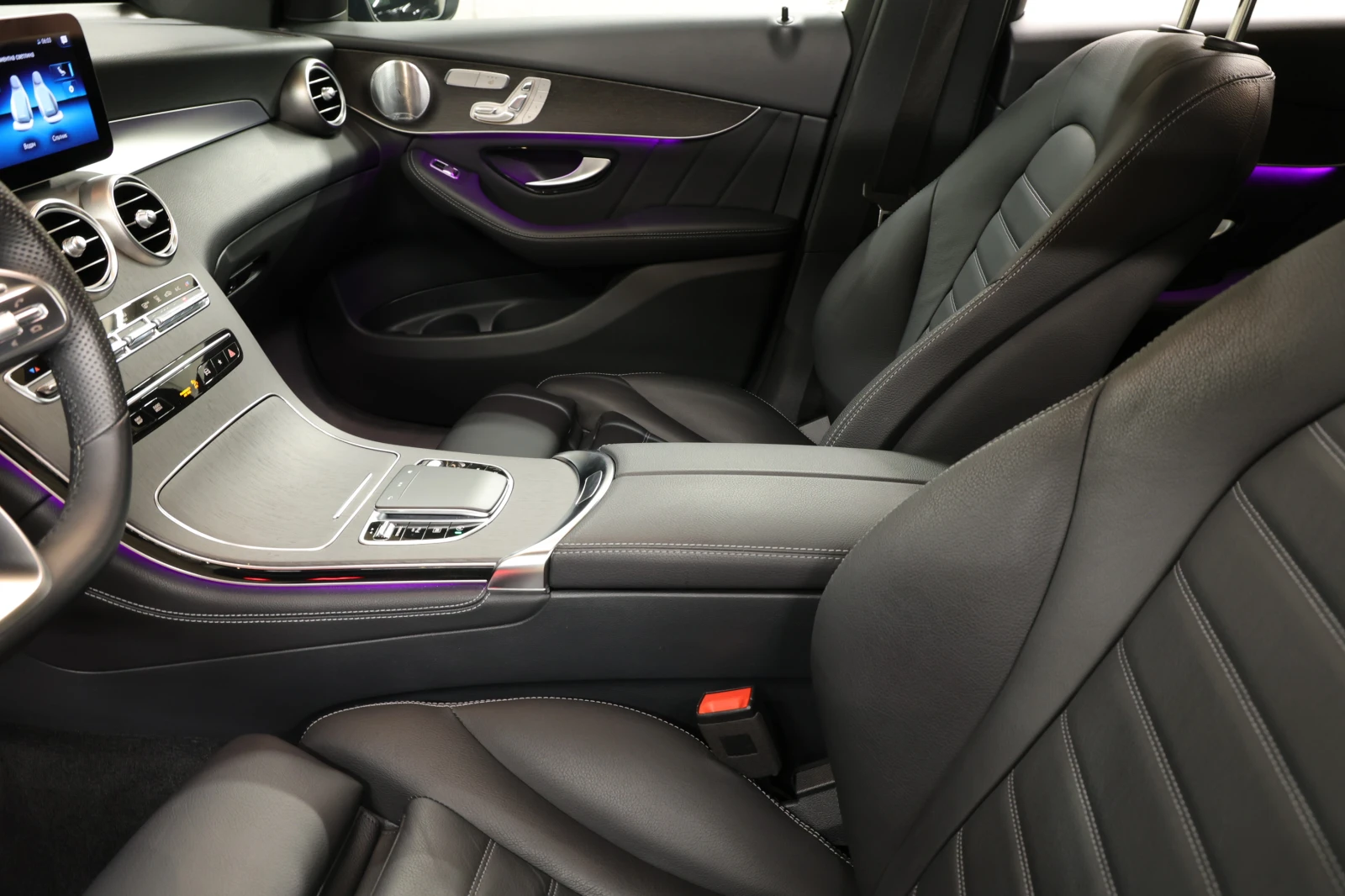 Mercedes-Benz GLC 400 d 4-MATIC AMG Paket Burmester  Surround-Soundsyste, снимка 8 - Автомобили и джипове - 54745278