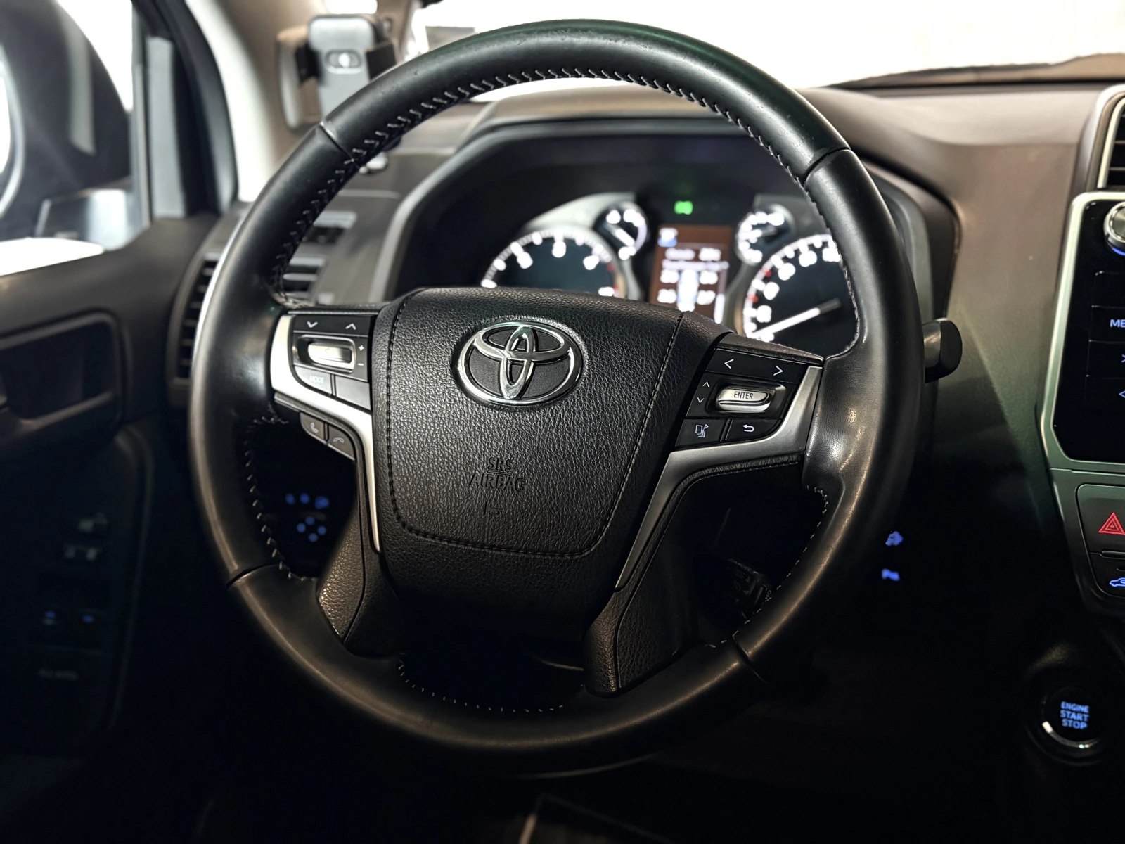 Toyota Land cruiser 2.8 D4D CAMERA NAVI , снимка 10 - Автомобили и джипове - 54780876