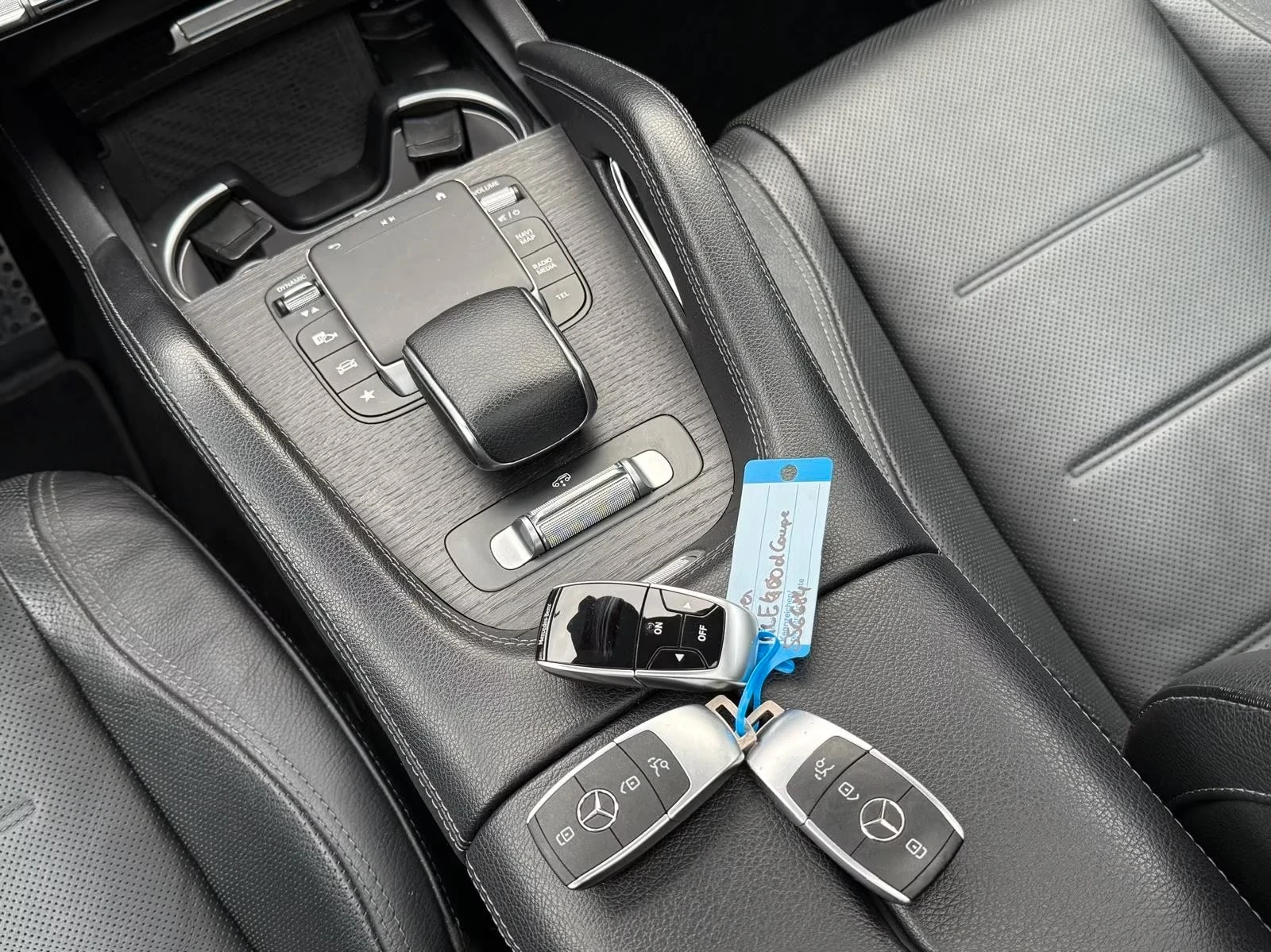 Mercedes-Benz GLE 350 d* 4Matic* AMG* HUD* Coupe* Pano, снимка 9 - Автомобили и джипове - 54957598